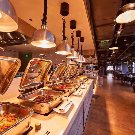 Brittany Hotel Bgc Taguig Eksteriør billede