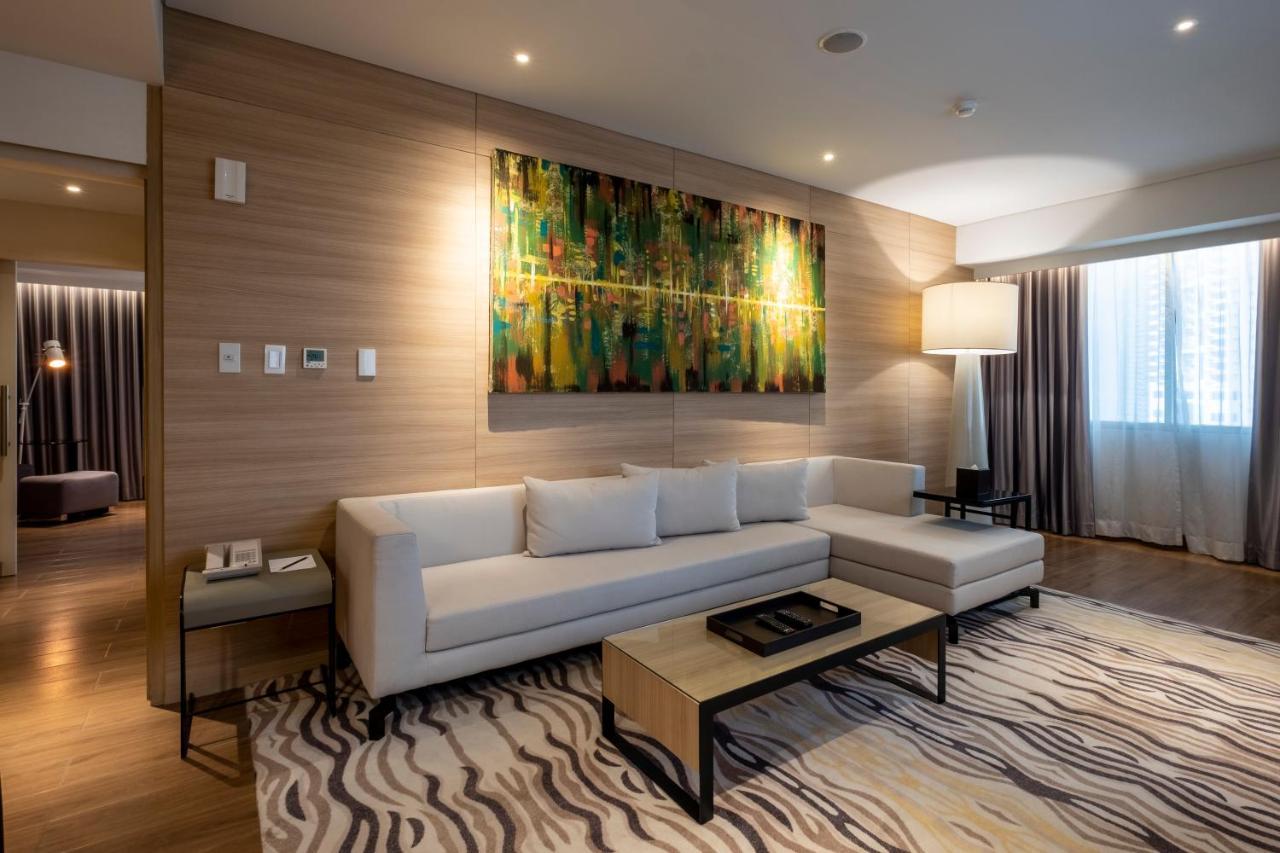 Brittany Hotel Bgc Taguig Eksteriør billede