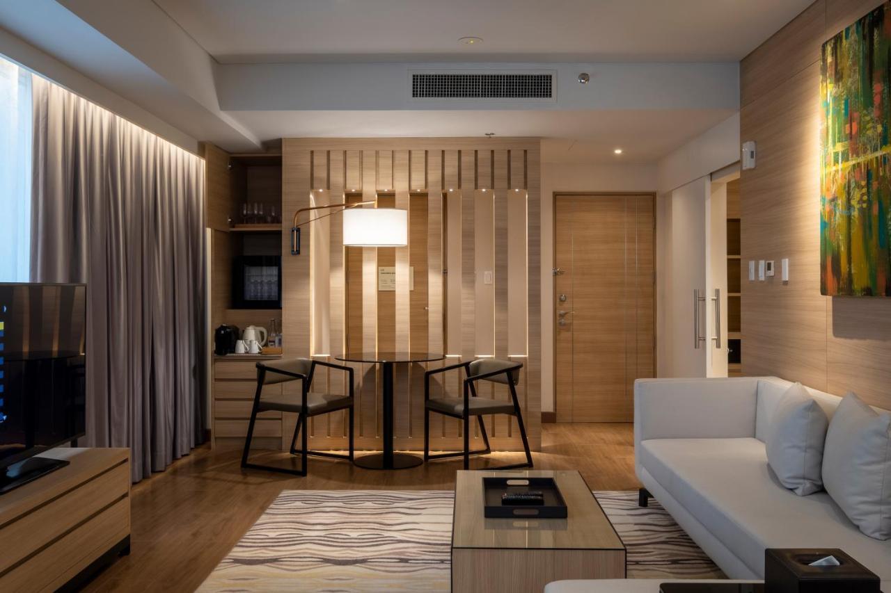 Brittany Hotel Bgc Taguig Eksteriør billede