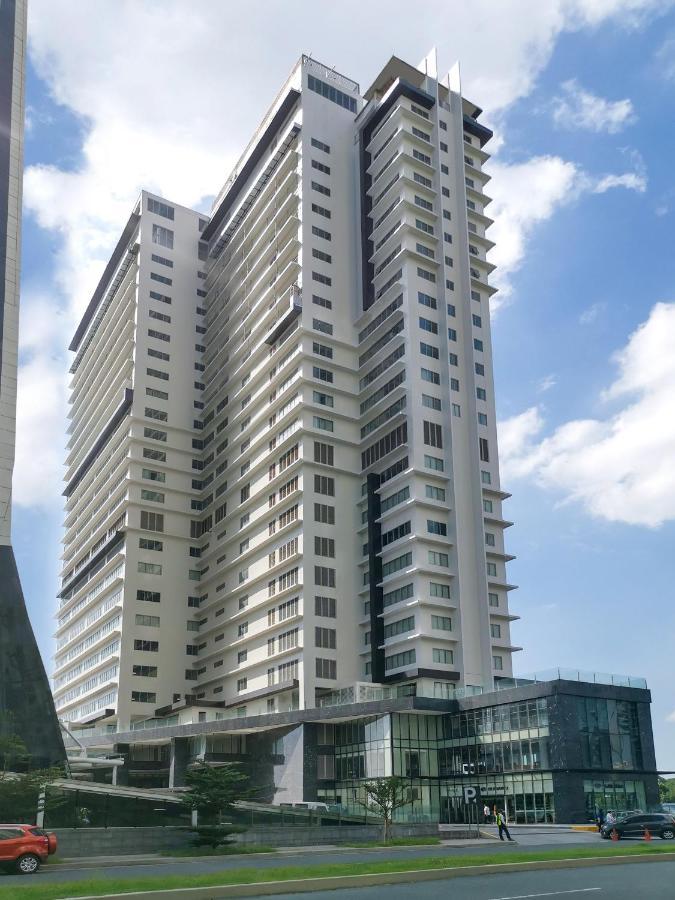 Brittany Hotel Bgc Taguig Eksteriør billede