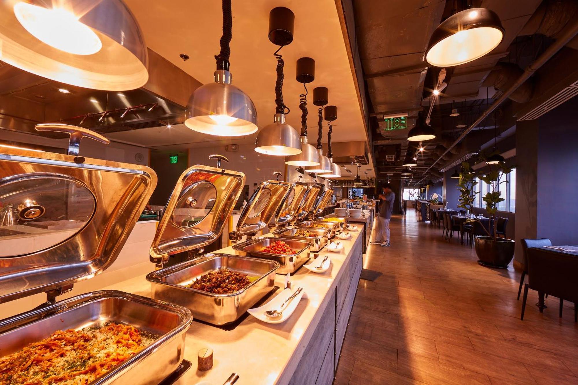 Brittany Hotel Bgc Taguig Eksteriør billede